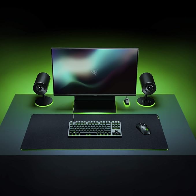 Razer Gigantus v2 Cloth Gaming Mouse Pad (Medium): Thick, High-Density Foam - Non-Slip Base - Classic Black - T