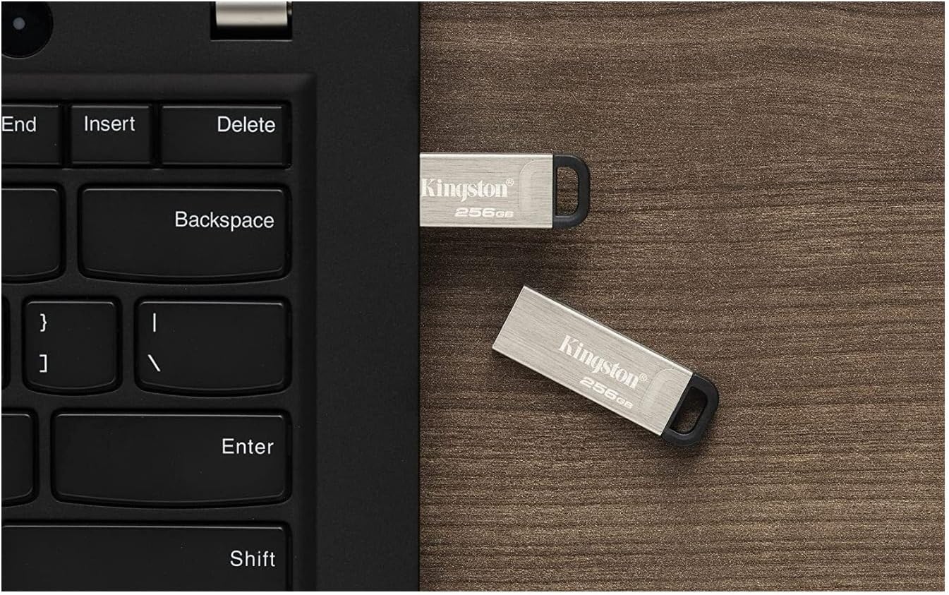 Kingston 256 GB USB Flash Drive - DTKN/256GB - T
