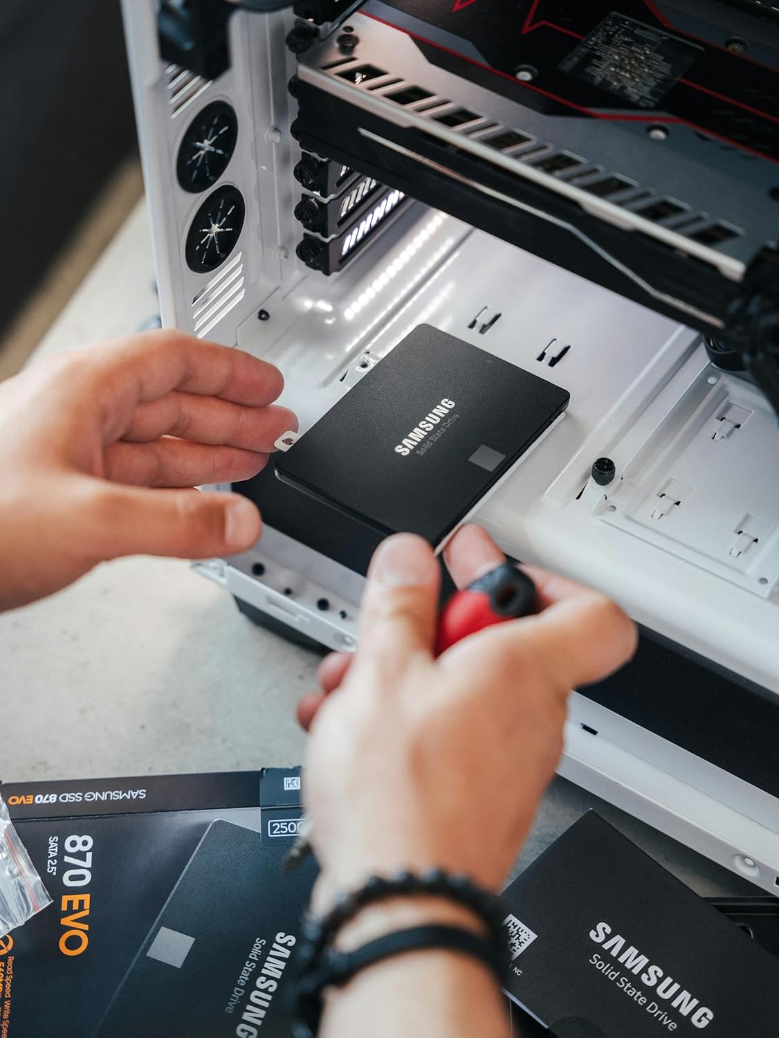 SAMSUNG 870 EVO 1TB 2.5 Inch SATA III Internal SSD (MZ-77E1T0B/AM) - T