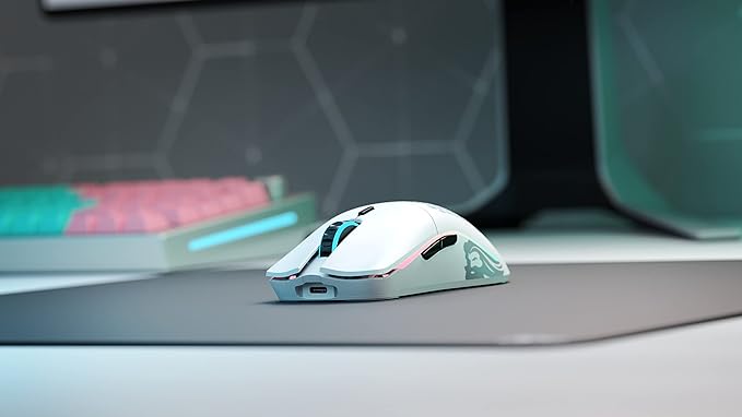 Glorious Gaming - Model O Wireless Gaming Mouse - RGB Mouse with Lights 69 g Superlight Mouse Honeycomb Mouse (Matte White Mouse)